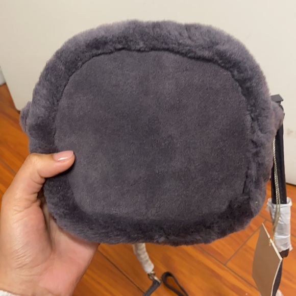 UGG Bailey Bow Suede Crossbody GREY - Picture 6 of 11